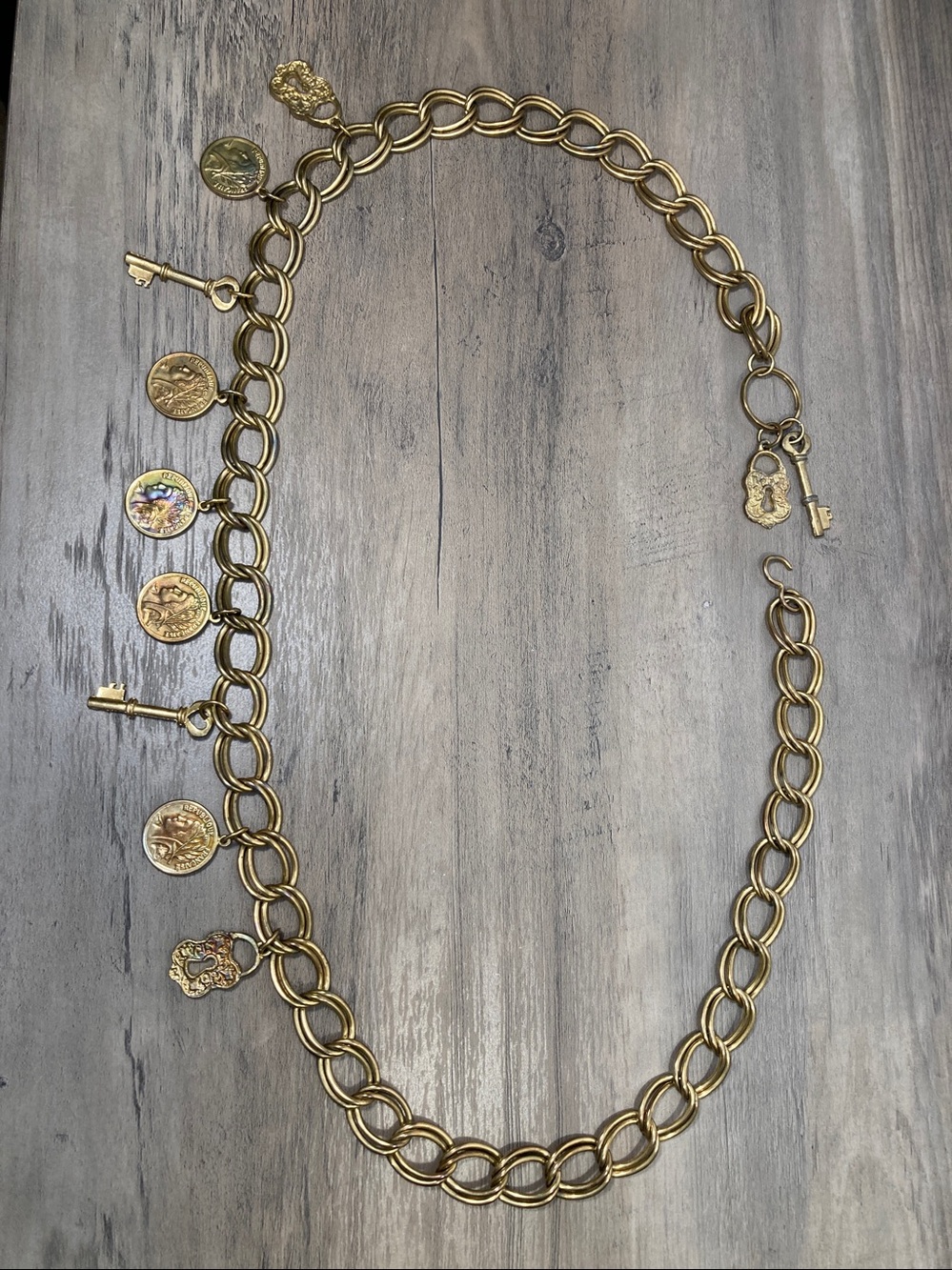 Vintage Chain Belt With Coin Key Lock Charms - Picture 10 of 16
